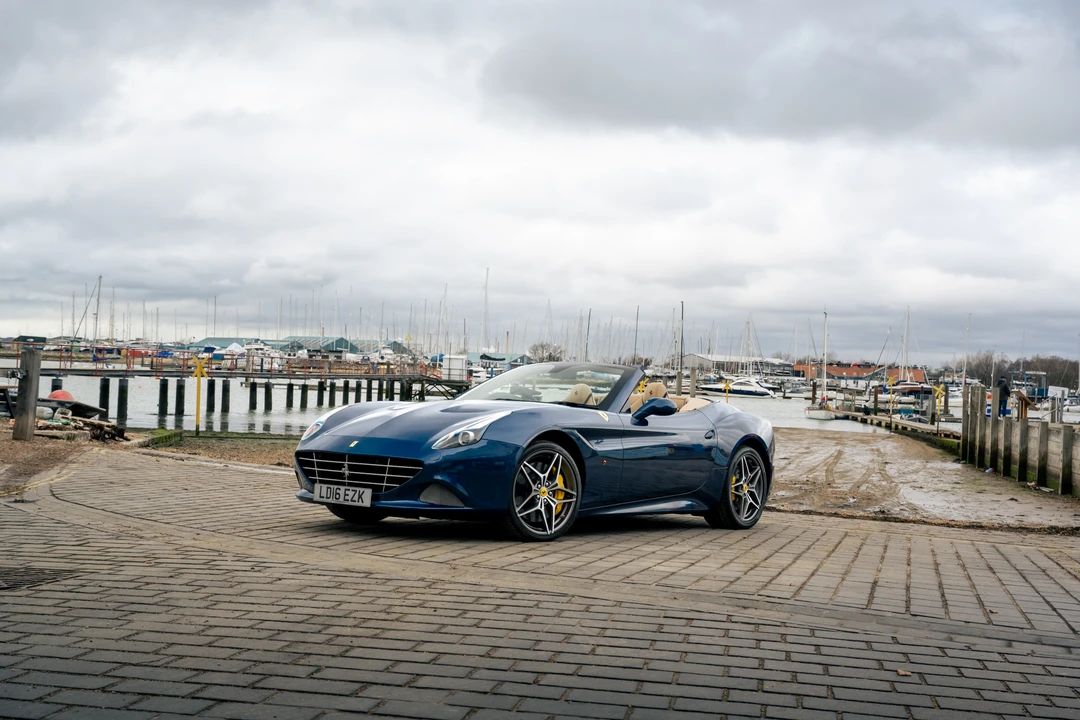 2016 Ferrari California T - Image 17 of 31
