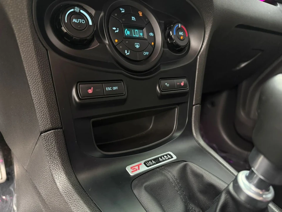 2016 Ford Fiesta - Image 27 of 31