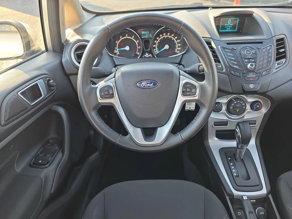 2016 Ford Fiesta - Image 6 of 12