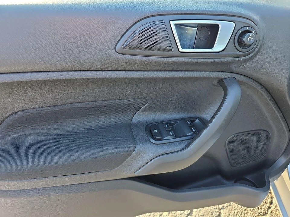 2016 Ford Fiesta - Image 5 of 12