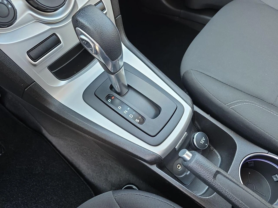 2016 Ford Fiesta - Image 10 of 12