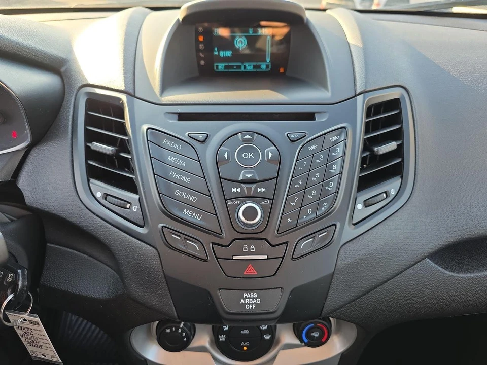 2016 Ford Fiesta - Image 9 of 12