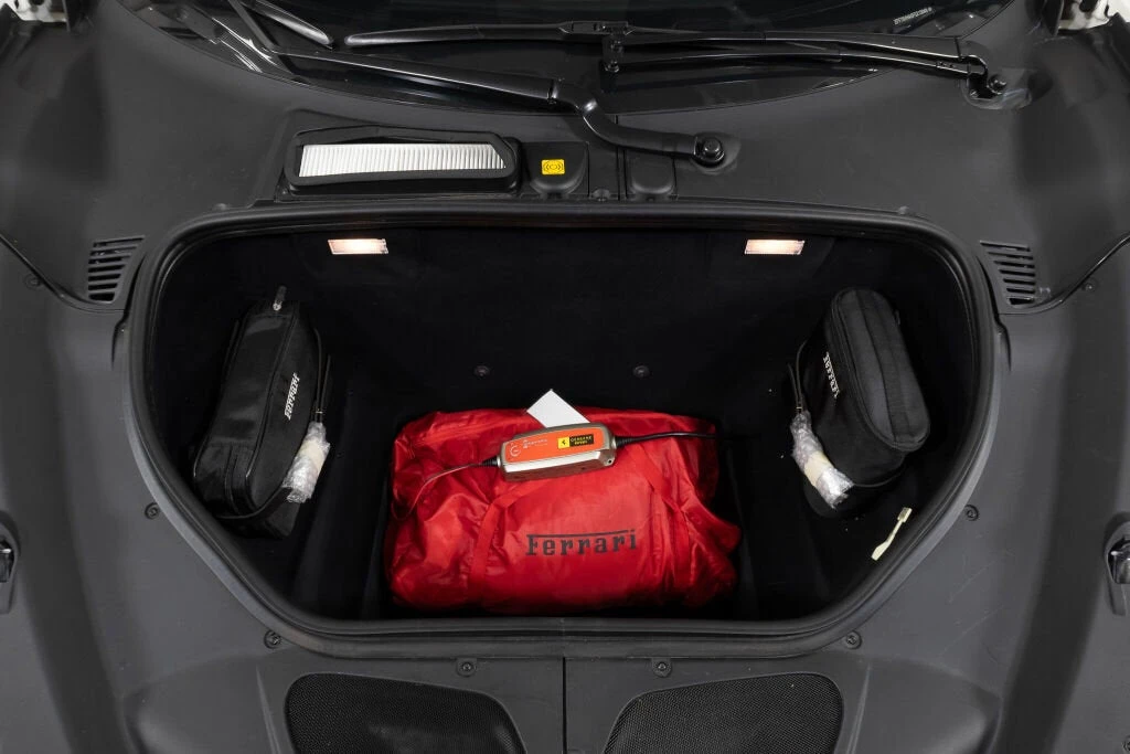 2016 Ferrari 458 Speciale Aperta - Image 29 of 31