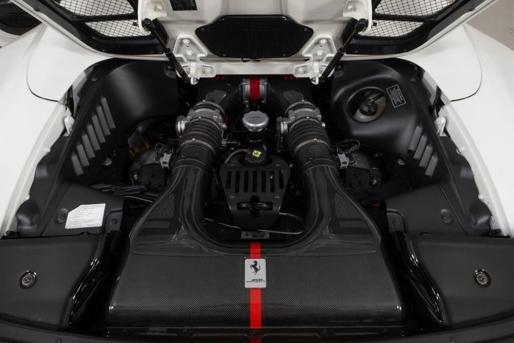 2016 Ferrari 458 Speciale Aperta - Image 16 of 31