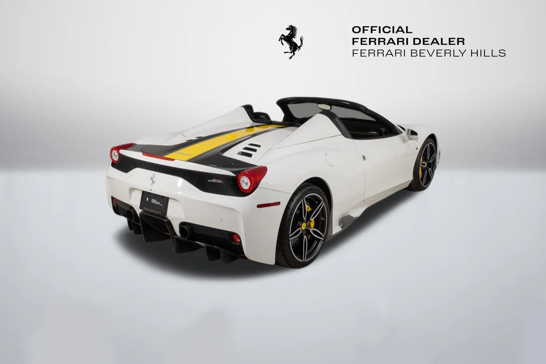2016 Ferrari 458 Speciale Aperta - Image 9 of 31
