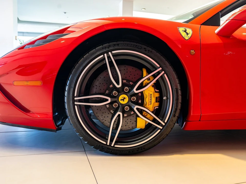 2016 Ferrari 458 Speciale Aperta - Image 3 of 31