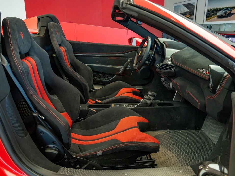 2016 Ferrari 458 Speciale Aperta - Image 18 of 31