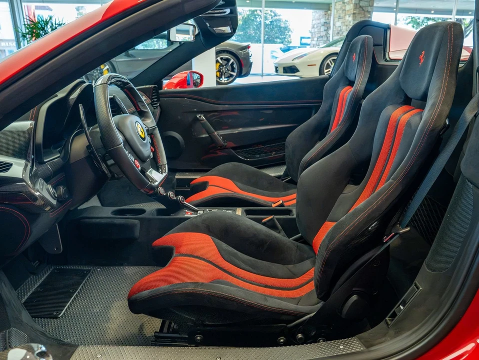 2016 Ferrari 458 Speciale Aperta - Image 10 of 31
