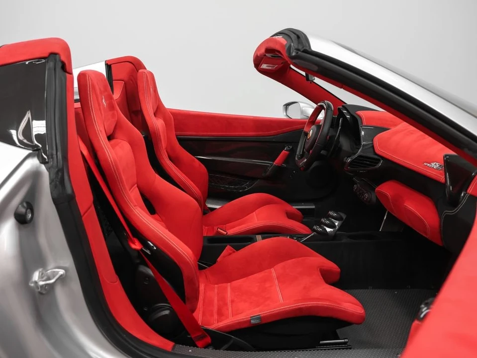 2016 Ferrari 458 Speciale Aperta - Image 26 of 31