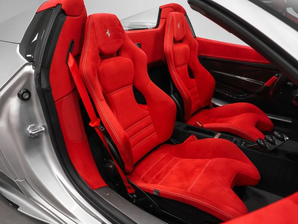 2016 Ferrari 458 Speciale Aperta - Image 24 of 31
