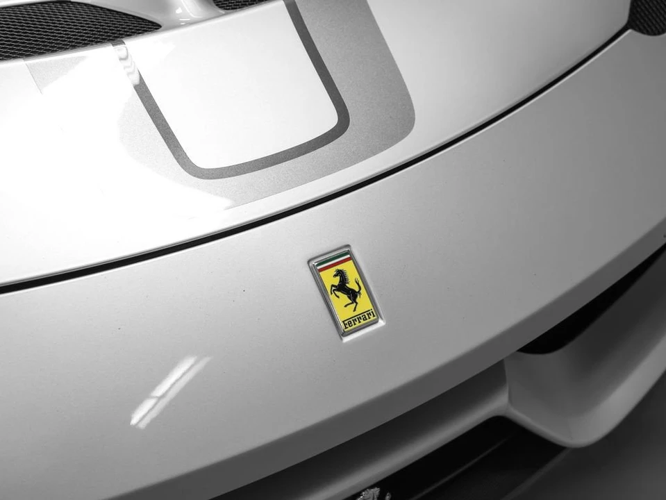 2016 Ferrari 458 Speciale Aperta - Image 8 of 31