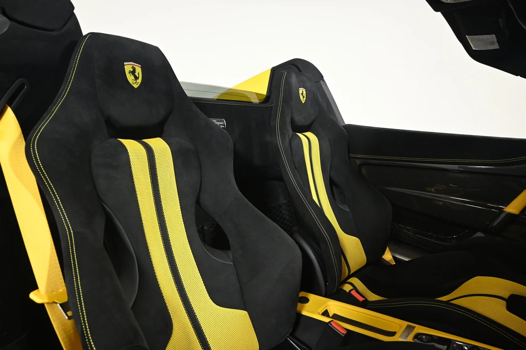 2016 Ferrari 458 Speciale Aperta - Image 4 of 31