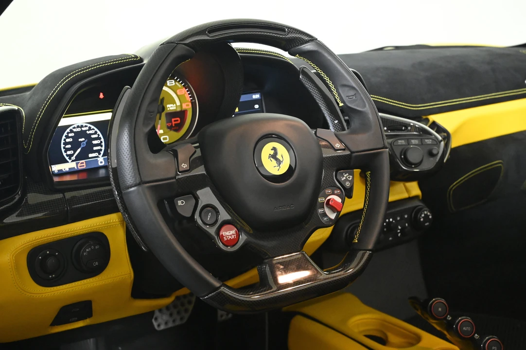 2016 Ferrari 458 Speciale Aperta - Image 13 of 31