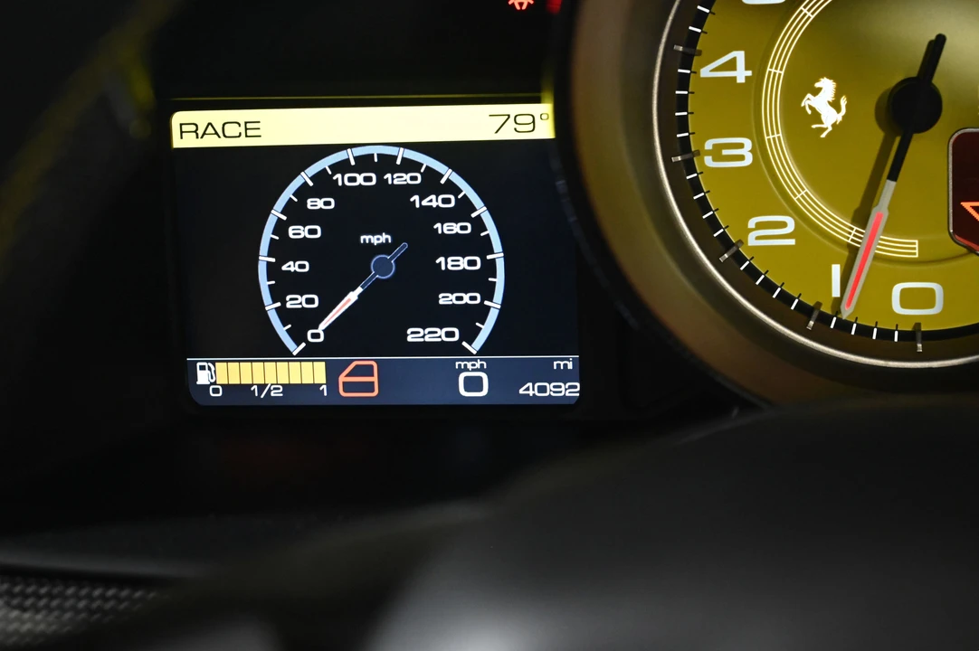 2016 Ferrari 458 Speciale Aperta - Image 14 of 31
