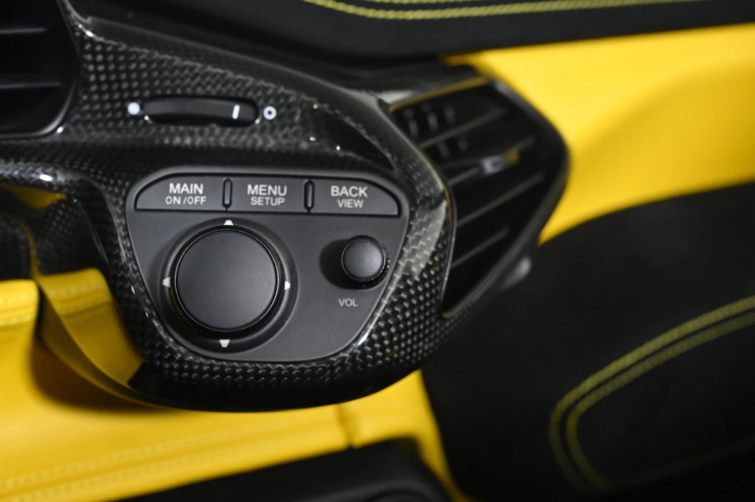 2016 Ferrari 458 Speciale Aperta - Image 22 of 31