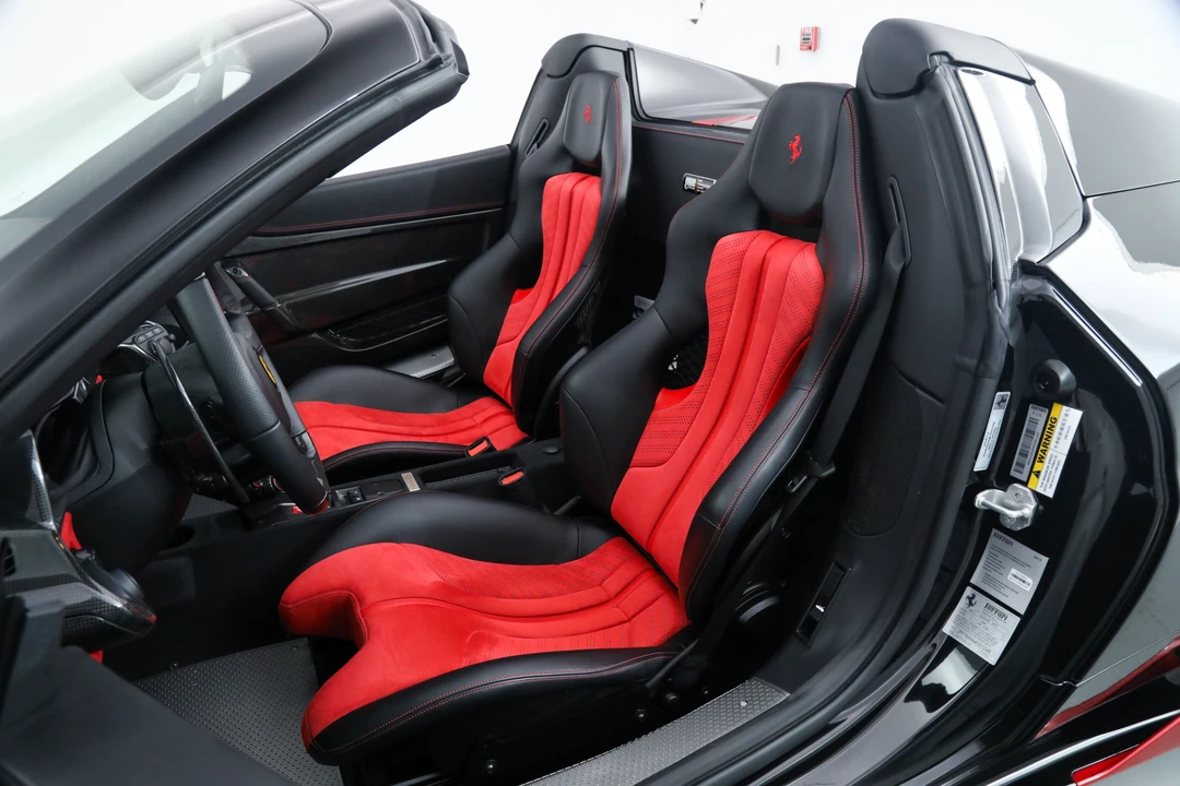 2016 Ferrari 458 Speciale Aperta - Image 5 of 31