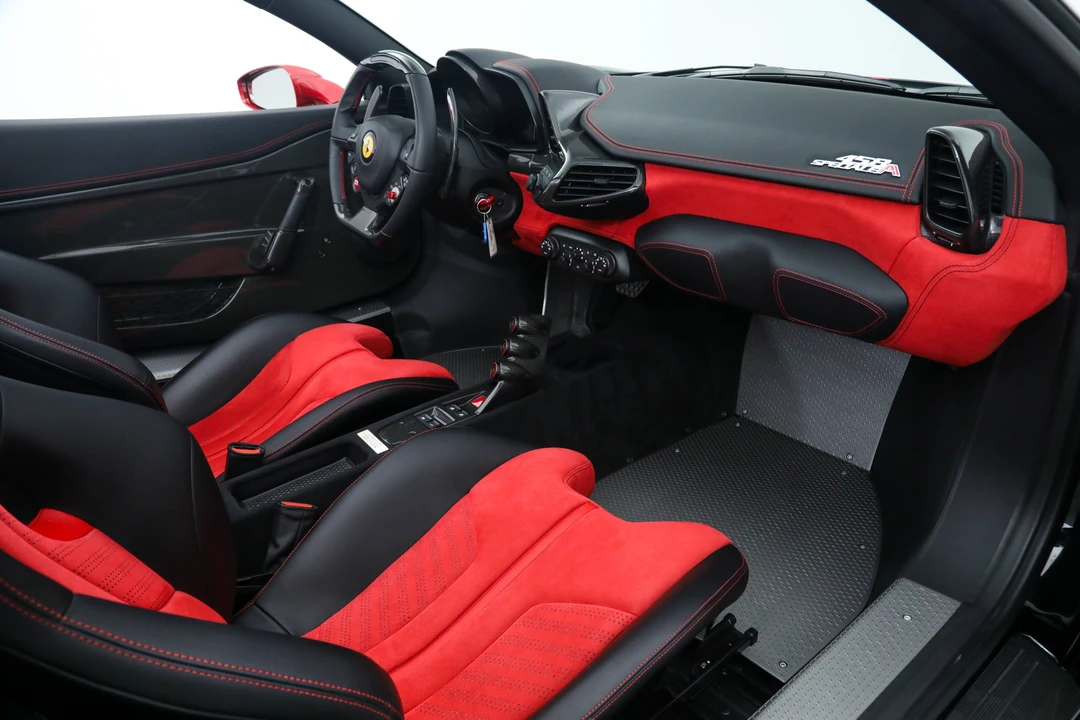 2016 Ferrari 458 Speciale Aperta - Image 25 of 31