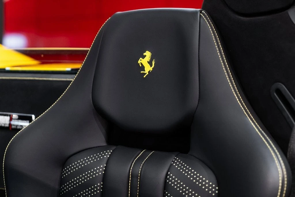2016 Ferrari 458 Speciale Aperta - Image 6 of 31