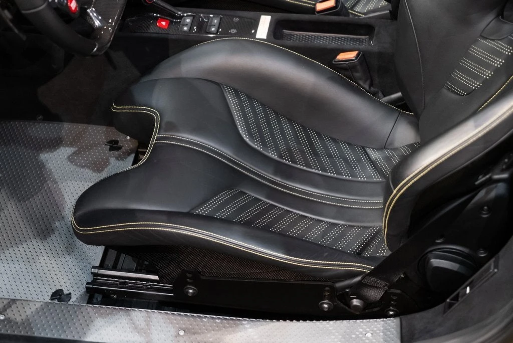 2016 Ferrari 458 Speciale Aperta - Image 27 of 31