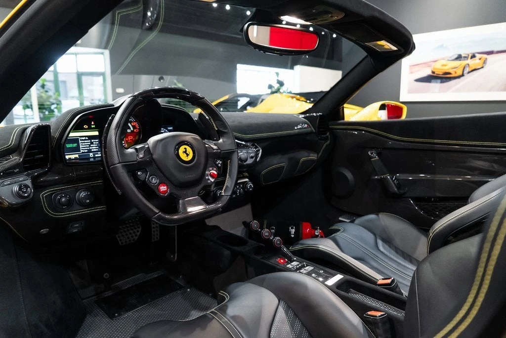 2016 Ferrari 458 Speciale Aperta - Image 28 of 31