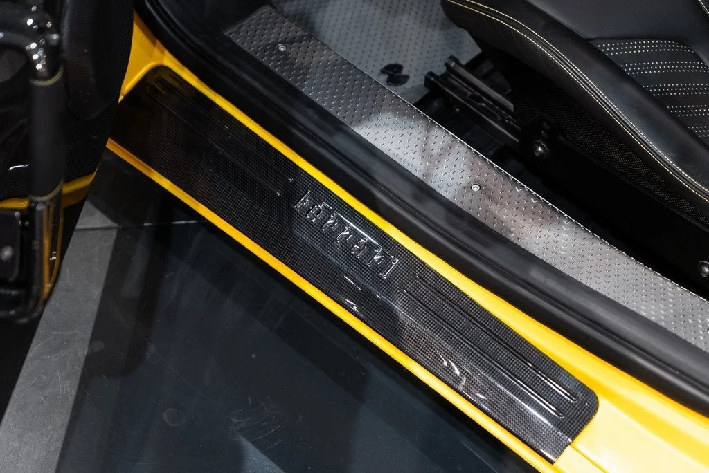 2016 Ferrari 458 Speciale Aperta - Image 26 of 31