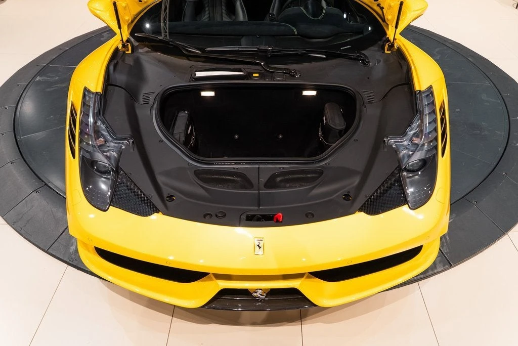 2016 Ferrari 458 Speciale Aperta - Image 21 of 31