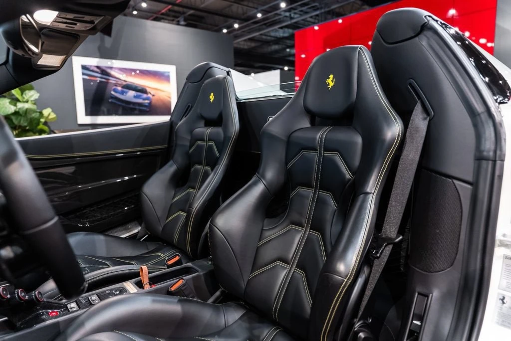 2016 Ferrari 458 Speciale Aperta - Image 4 of 31