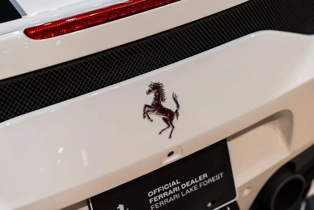 2016 Ferrari 458 Speciale Aperta - Image 18 of 31