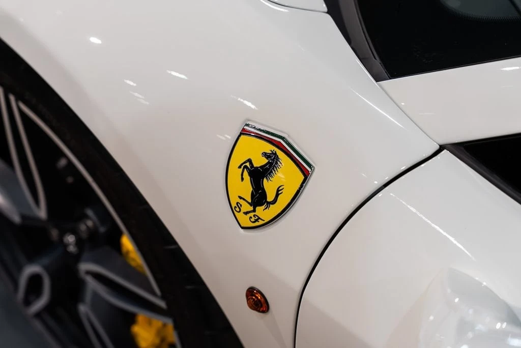 2016 Ferrari 458 Speciale Aperta - Image 12 of 31