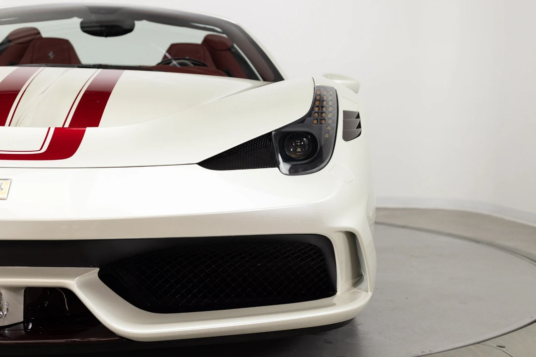 2016 Ferrari 458 Speciale Aperta - Image 31 of 31