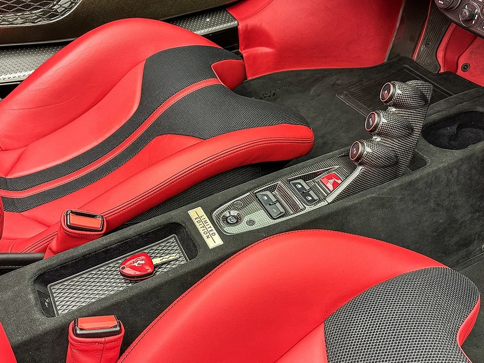 2016 Ferrari 458 Speciale Aperta - Image 19 of 31