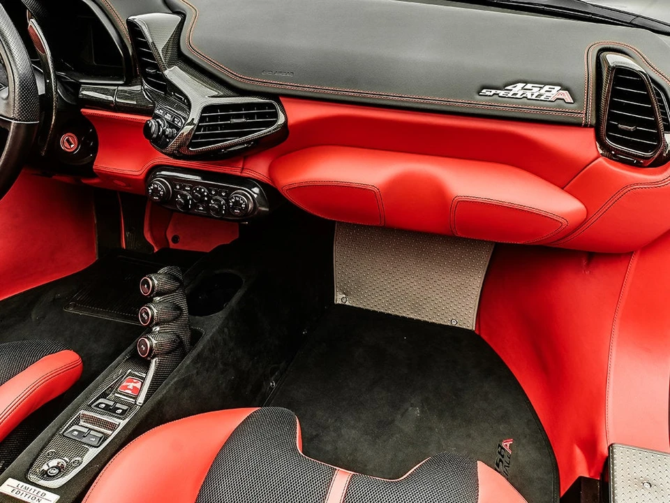 2016 Ferrari 458 Speciale Aperta - Image 16 of 31