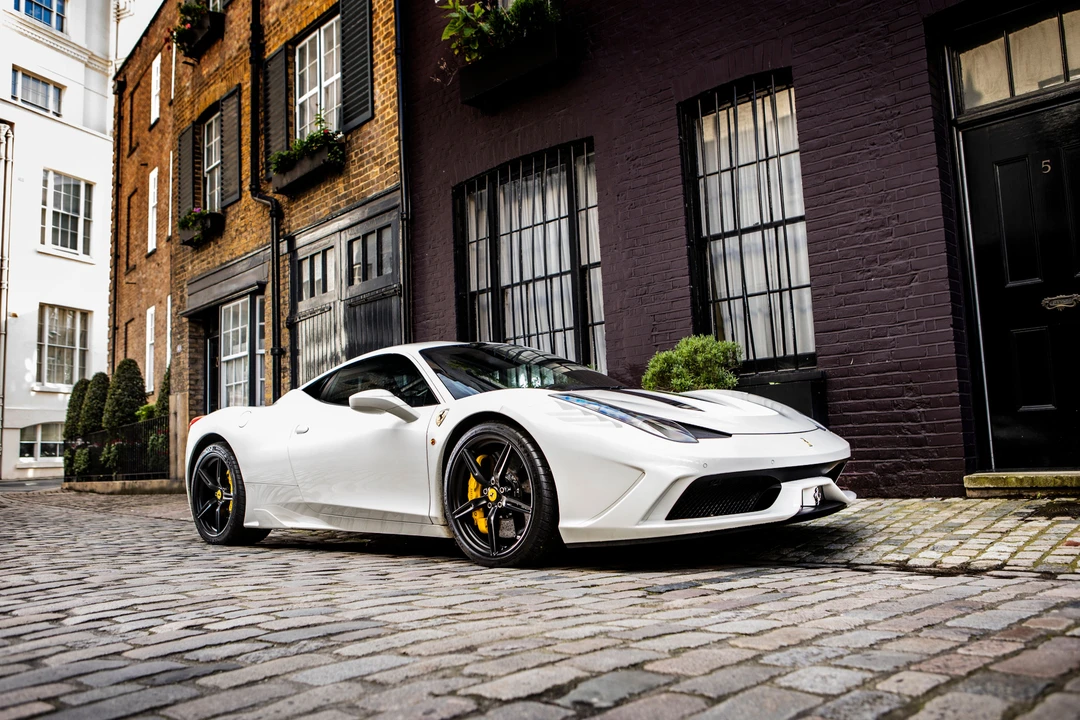2016 Ferrari 458 Speciale - Image 6 of 31
