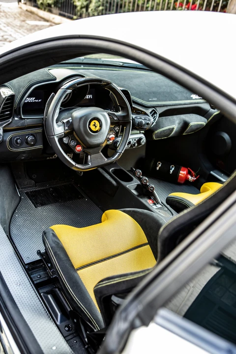 2016 Ferrari 458 Speciale - Image 24 of 31