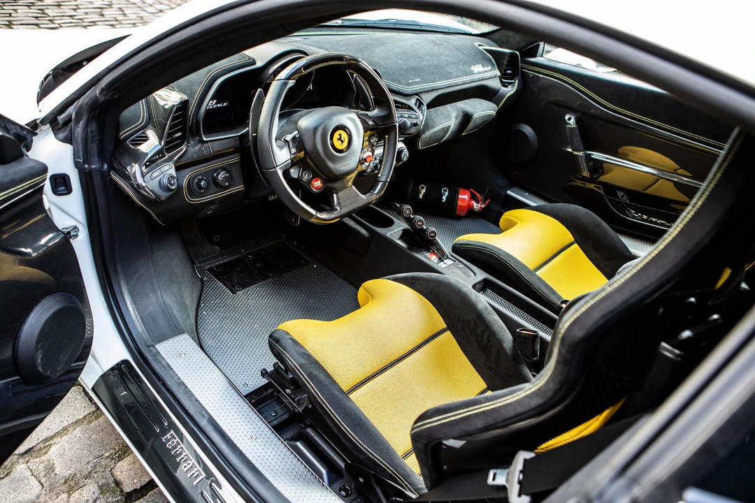 2016 Ferrari 458 Speciale - Image 25 of 31