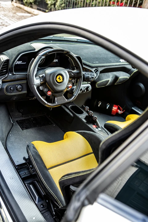 2016 Ferrari 458 Speciale - Image 21 of 31