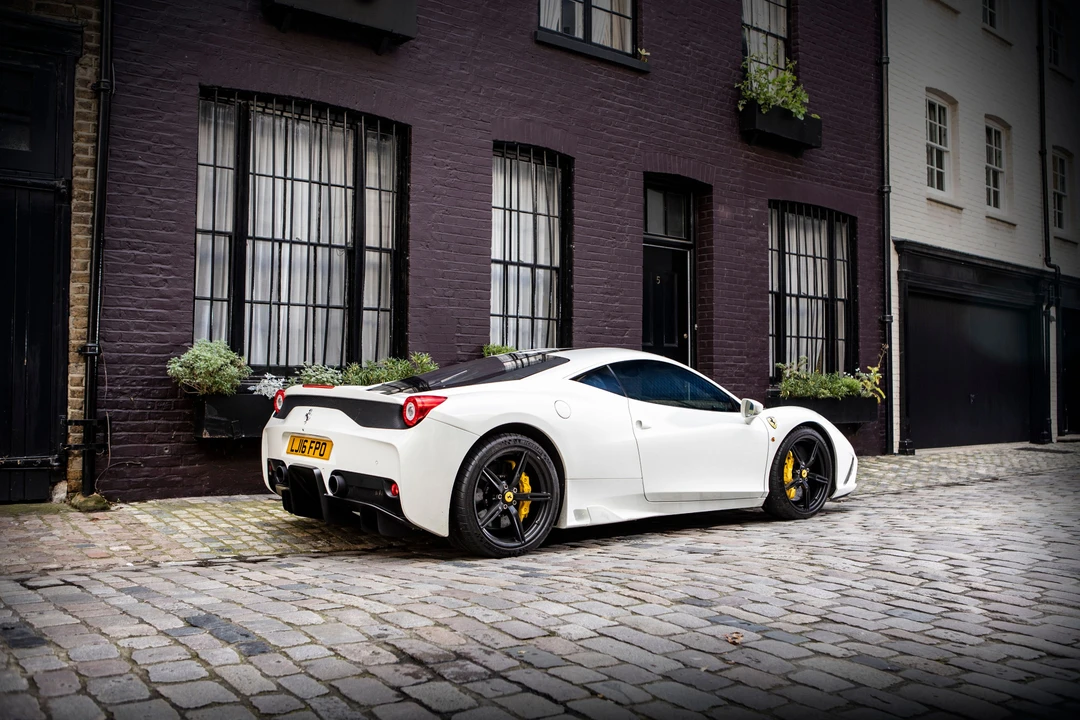 2016 Ferrari 458 Speciale - Image 4 of 31
