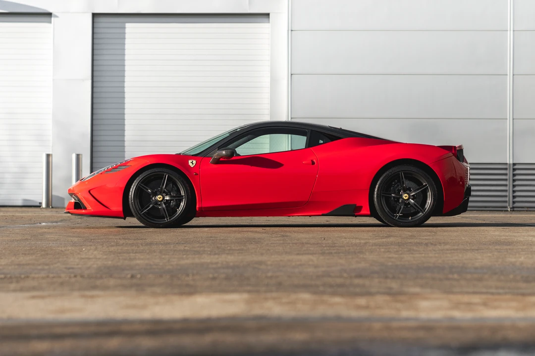 2016 Ferrari 458 Speciale - Image 8 of 31