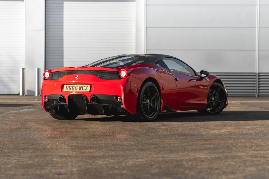 2016 Ferrari 458 Speciale - Image 5 of 31