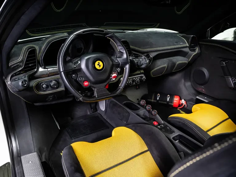 2016 Ferrari 458 Speciale - Image 5 of 31