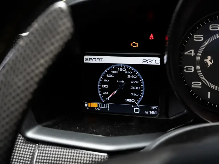 2016 Ferrari 458 Speciale - Image 19 of 31