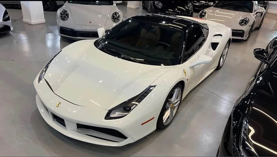 2016 Ferrari 488 GTB - Image 5 of 15