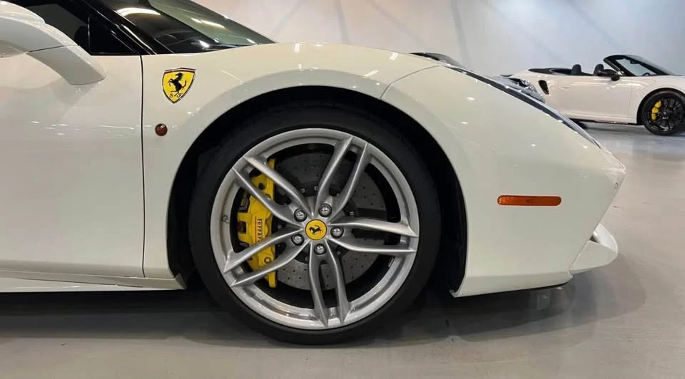 2016 Ferrari 488 GTB - Image 6 of 15