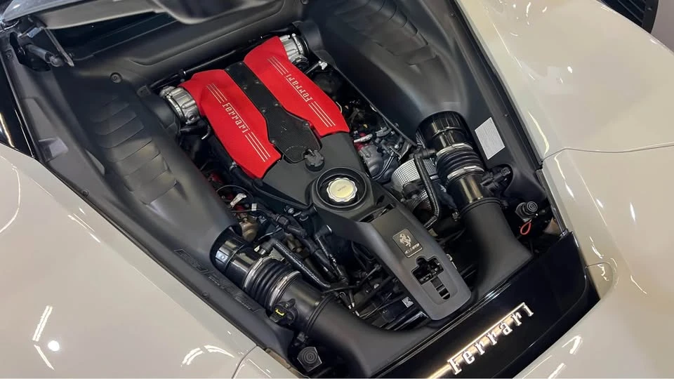 2016 Ferrari 488 GTB - Image 13 of 15