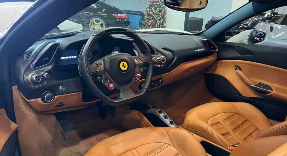 2016 Ferrari 488 GTB - Image 11 of 15