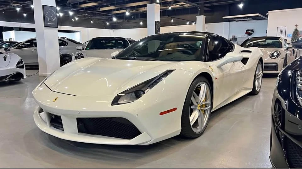 2016 Ferrari 488 GTB - Image 2 of 15