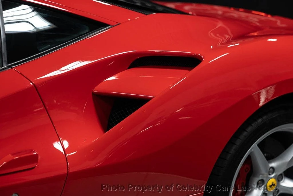 2016 Ferrari 488 GTB - Image 8 of 12