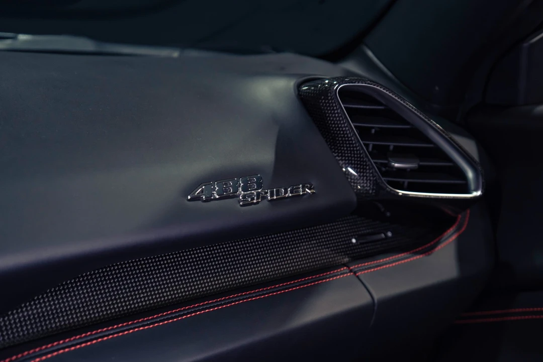 2016 Ferrari 488 GTB - Image 26 of 31