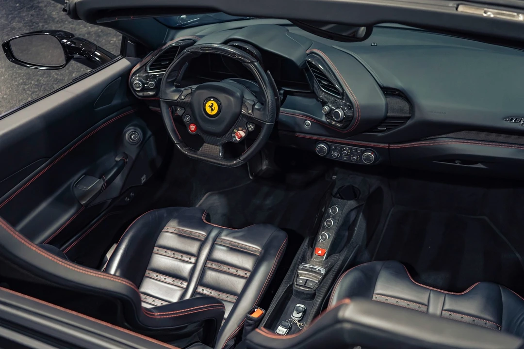 2016 Ferrari 488 GTB - Image 13 of 31