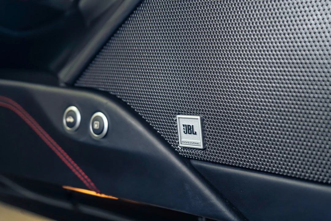 2016 Ferrari 488 GTB - Image 15 of 31
